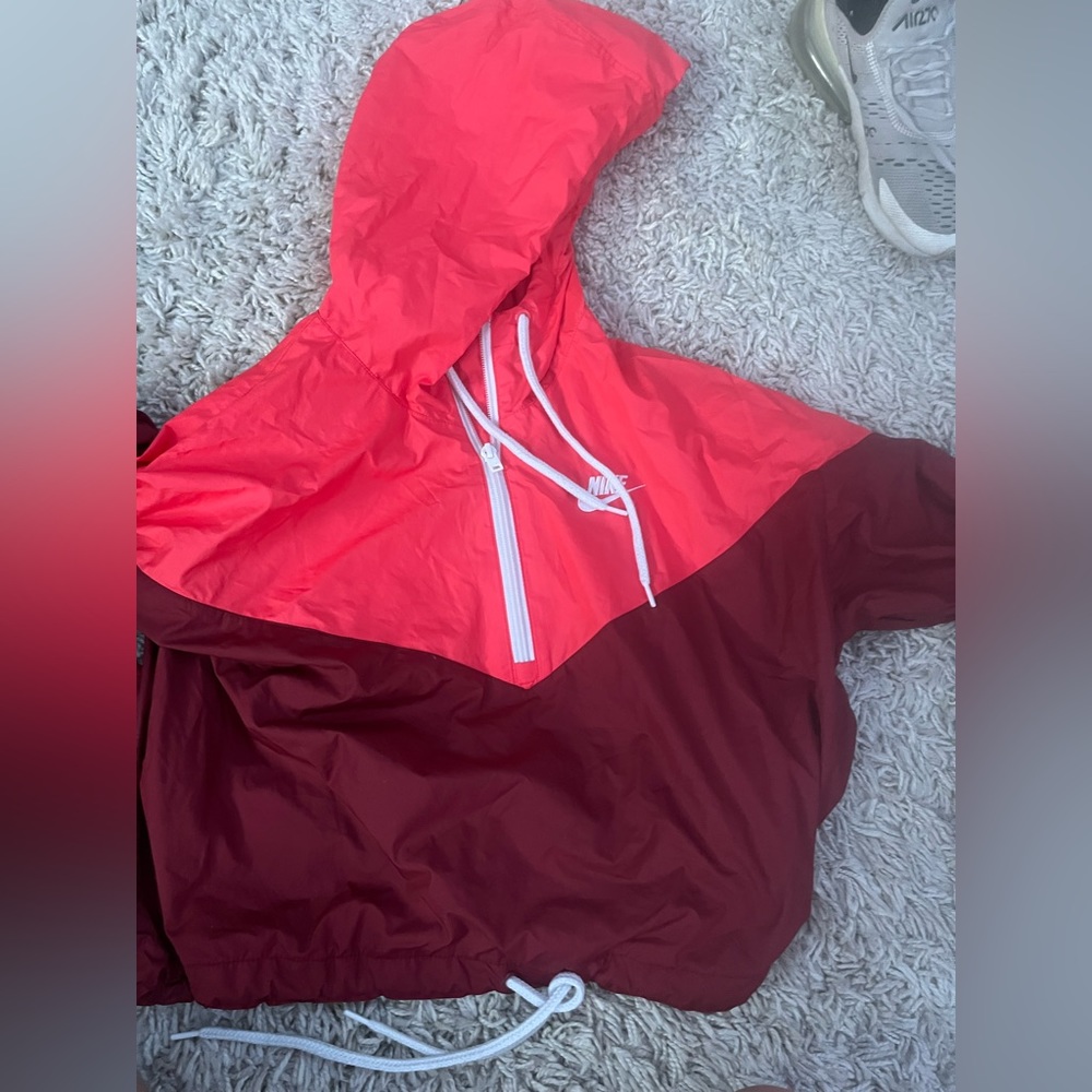 NIKE WINDBREAKER
